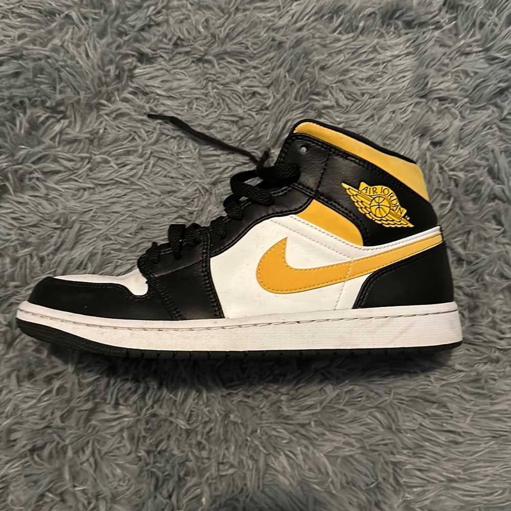 Joe 1 Mid White Pollen Black